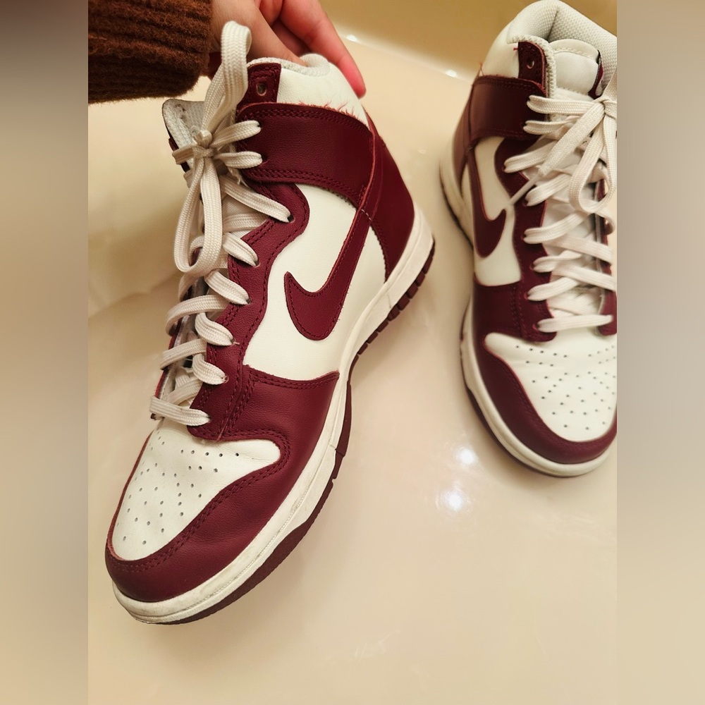 Nike dunks high $160 Sail/Team Red-Pale Ivory. Size 6 1/2. Excellent condition. - Picture 7 of 14